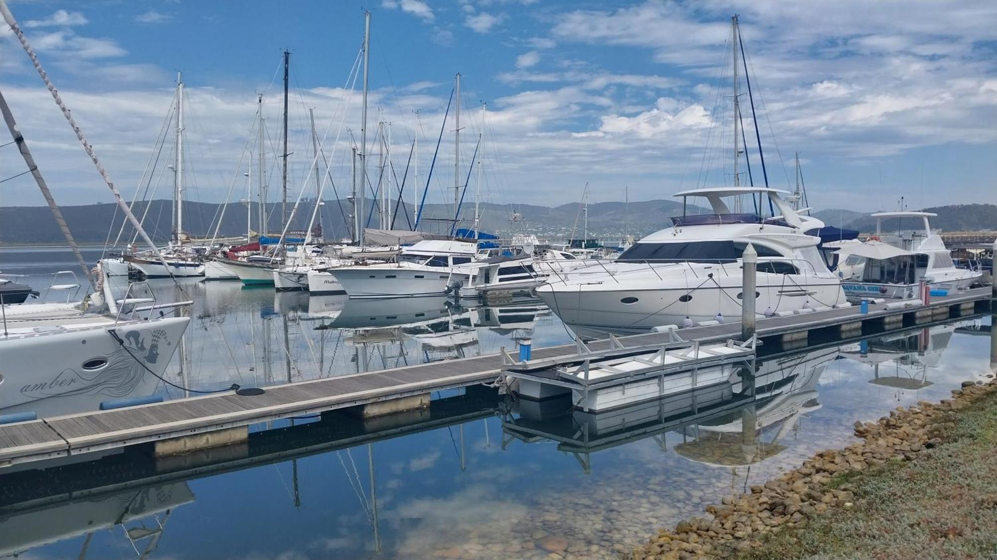 Knysna Private Estate Lagoon - Garden Apartments- Secure Estate Exterior photo